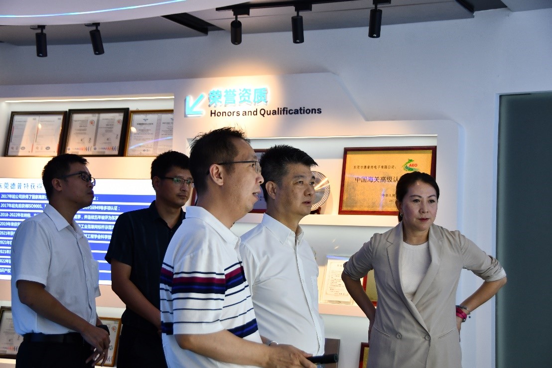 1687326621842992.jpg 陳總講解.jpg